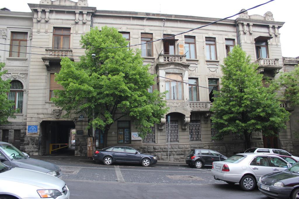 Apartment In Purtseladze Street Tbilisi Esterno foto