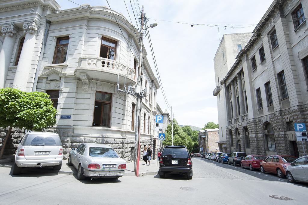 Apartment In Purtseladze Street Tbilisi Esterno foto